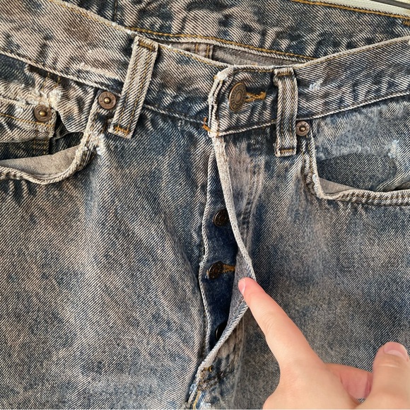 Levi’s | Vtg 80s Button-Fly 501s Acid Washed Straight Leg High-Rise Jeans | 1981 - Picture 8 of 17